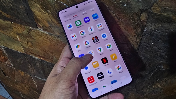 சரசரவென குறைந்த ஒன்பிளஸ் போன் விலை.. 7100mAh பேட்டரி.. எந்த மாடல்?