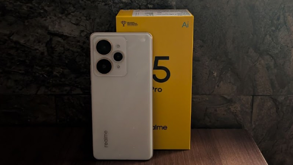 ரியல்மி 15  5ஜி, ரியல்மி 15 ப்ரோ 5ஜி போன்கள் இந்தியாவில் அறிமுகம்.. 