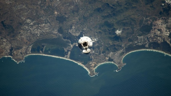 விண்வெளியில் இருந்து பூமிக்கு: ISS அன்டாக்கிங் முதல் பசுபிக் வரையில்!