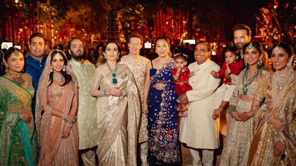 1000 ஆண்டுகளுக்கு ஒருமுறை நடக்கும் திருமணம்: வரலாற்றை மாற்றிய அம்பானி!