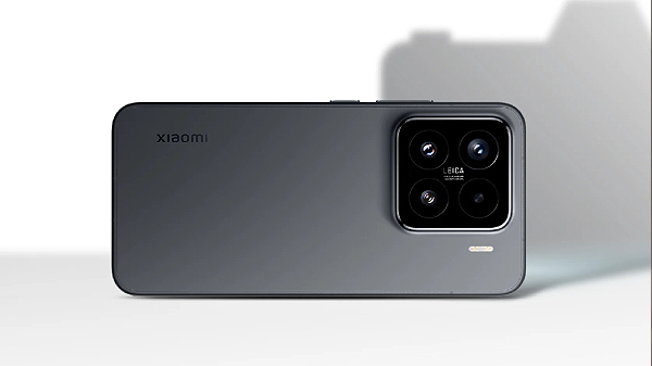 சின்ன டிஸ்பிளே, குட்டி பேட்டரி உடன் Xiaomi யின் Mini ஸ்மார்ட்போன்!