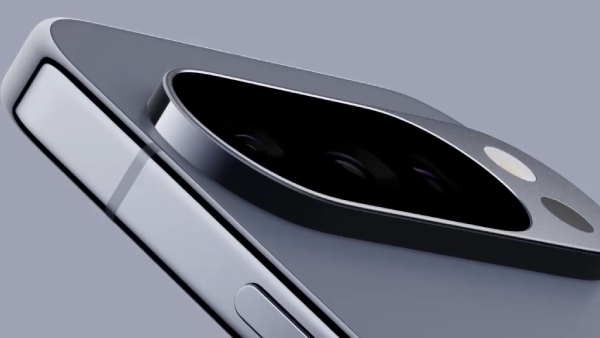 Google Pixel 10 Pro அறிமுகம்.. 50MP கேமரா.. 4870mAh பேட்டரி.. விலை?