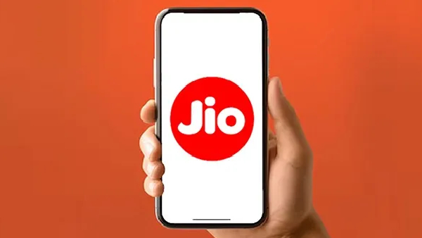 Jio சிம் கார்டு இருக்கா.. ரீசார்ஜில் இடி மேல் இடி.. போச்சா 1.5 ஜிபி?