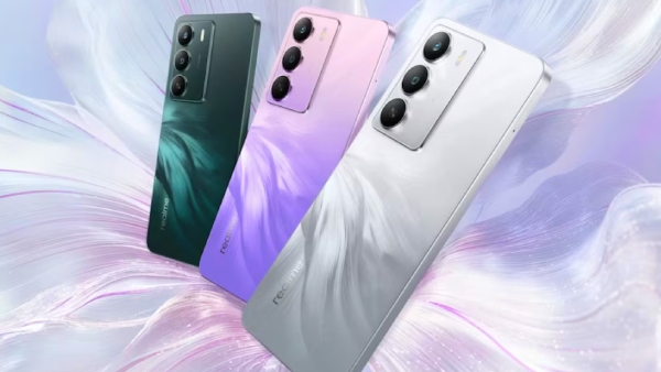 நாளைக்கு லான்ச் ஆகும் இந்த Realme 5ஜி போனுக்கு பல பேர் வெயிட்டிங்.. 
