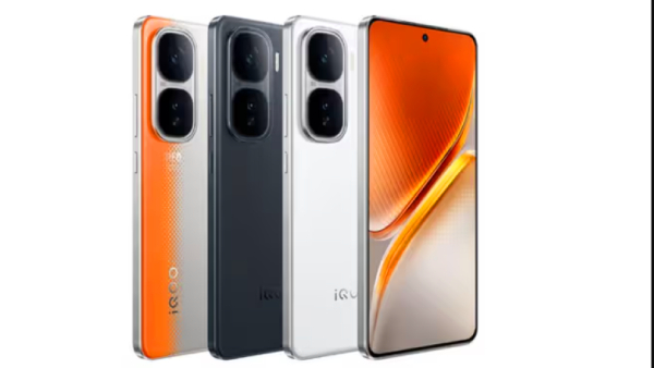 மொத்த இந்தியாவும் இந்த iQOO போனுக்கு வெயிட்டிங்.. எந்த மாடல்?