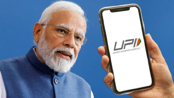 மொபைலில் UPI ஆப்ஸ் வச்சிக்கிட்டு டிராபிக் ரூல்ஸ்-ஐ மீறிடாதீங்க!