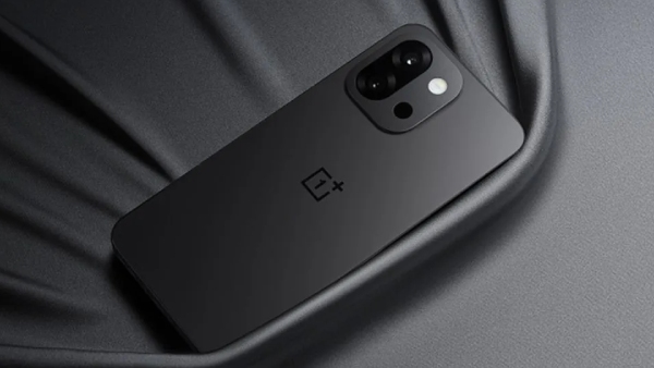 கொறையாத மவுசு.. மட்ட ரேட்ல OnePlus போன்.. 5850mAh பேட்டரி.. 50MP கேமரா