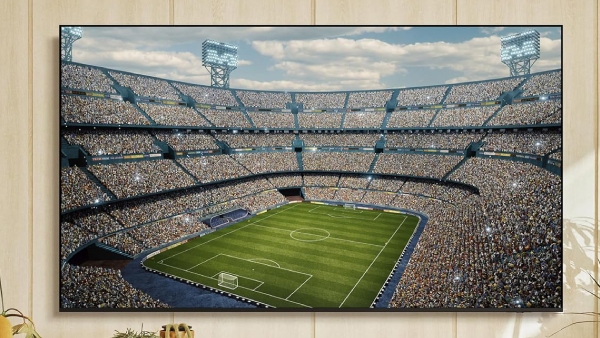 கூவி கூவி விற்கும் அமேசான்.. ஆஃபரில் Samsung 4கே டிவி.. எந்த மாடல்?