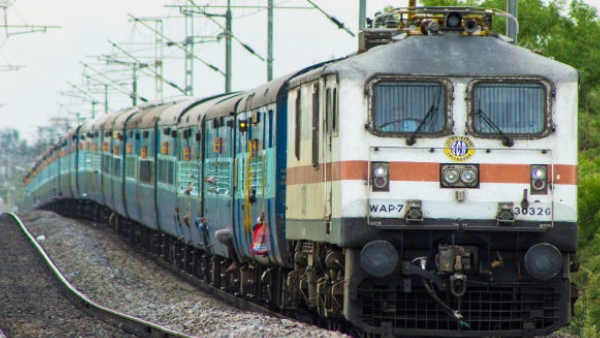 ரயில் பயணிகளுக்கு  வந்தது புது ரூல்ஸ்.. இனி Counter-களில் இது கட்டாயம்