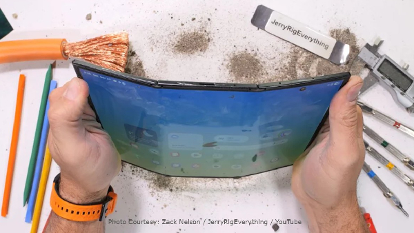 நெல்சா என்னப்பா இப்படி பண்ணிட்ட.. Samsung-ஐ கதறவிட்ட பிரபல யூட்யூபர்! நெல்சா என்னப்பா இப்படி பண்ணிட்ட.. Samsung-ஐ கதறவிட்ட பிரபல யூட்யூபர்!