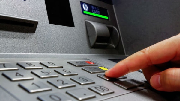 10 ரூபாயோ.. 50 ரூபாயோ.. இனி ATM இல் எல்லாம் கிடைக்கும்.. 