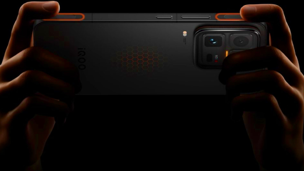 அறிமுகமானது புது iQOO 5ஜி போன்.. 7400mAh பேட்டரி.. எந்த மாடல்?