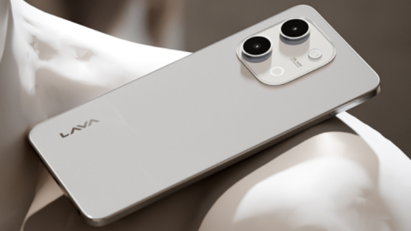 வீட்டுக்கு 2 ஆர்டர்.. ரூ.6,999 க்கு 5000mAh பேட்டரி.. 10W சார்ஜிங்!