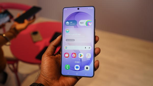 சாம்சங் கேலக்ஸி எஸ்26 5ஜி போன் அறிமுகம்.. 50எம்பி கேமரா.. என்ன விலை?