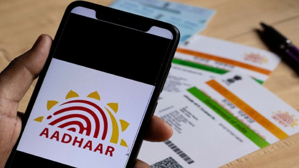 புதிய போன்களில் ஆதார் ஆப் கட்டாயமாக்க UIDAI திட்டம்.. புதிய போன்களில் ஆதார் ஆப் கட்டாயமாக்க UIDAI திட்டம்..