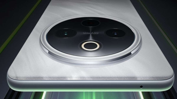 வெச்சான் பாரு iQOO.. 9020mAh பேட்டரி.. 165Hz டிஸ்பிளே.. மத்தது காலி! வெச்சான் பாரு iQOO.. 9020mAh பேட்டரி.. 165Hz டிஸ்பிளே.. மத்தது காலி!