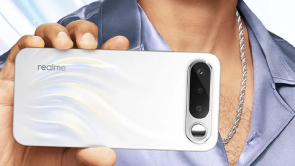 இந்தியாவை மிரள விட போகும் Realme..  செல்பீ மிரர்.. எந்த மாடல்?