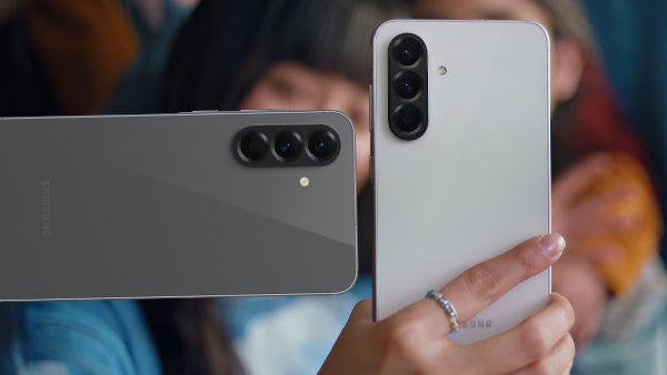 1 கல்லுல 2 மாங்காய்.. ஒரே நாளில் 2 புது Samsung 5G போன்கள் அறிமுகம்!