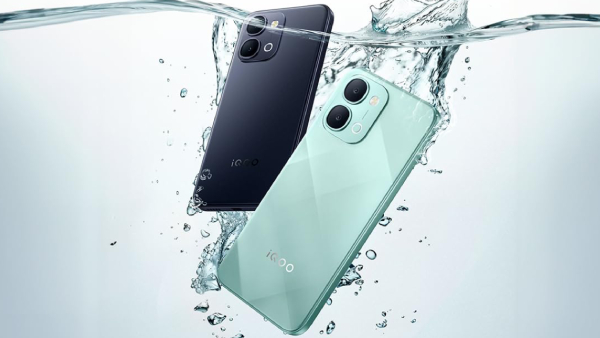 ஆளுக்கு 1 ஆர்டர் கன்ஃபார்ம்..ஆஃபரில் iQOO 5ஜி போன்.. எந்த மாடல்?