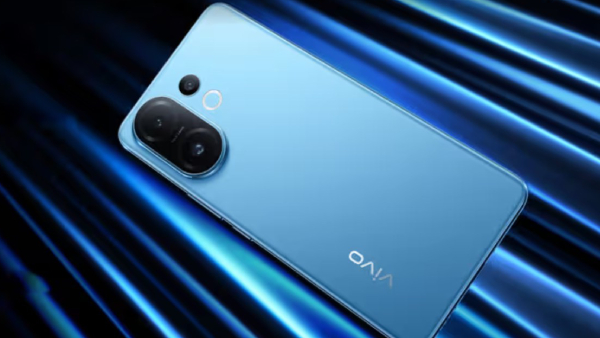 வாடா செல்லம்.. உனக்கு தான் வெயிட்டிங்.. 9020mAh பேட்டரி.. எந்த மாடல்?