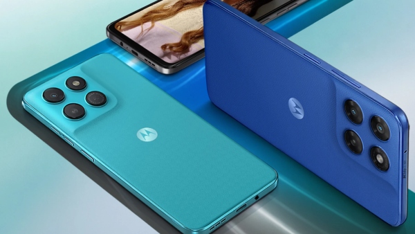 வீட்டுக்கு 2 ஆர்டர்.. 43 சதவீத ஆஃபரில் 7000mAh பேட்டரி MOTOROLA போன்!
