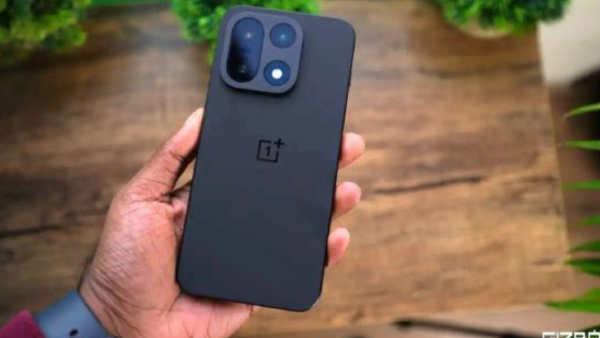 குறுக்க போயிடாதீங்க சார்.. புதிய OnePlus 5ஜி போன் ரெடி.. எந்த மாடல்? குறுக்க போயிடாதீங்க சார்.. புதிய OnePlus 5ஜி போன் ரெடி.. எந்த மாடல்?