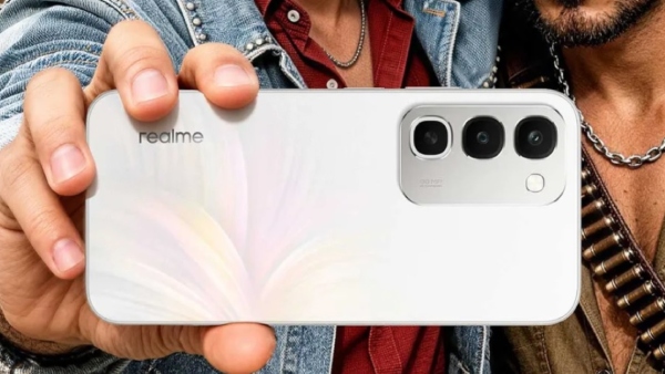 ஆகஸ்ட் 12 வரை எந்த போனும் வாங்காதீங்க.. வருகிறது புதிய Realme 5ஜி போன் ஆகஸ்ட் 12 வரை எந்த போனும் வாங்காதீங்க.. வருகிறது புதிய Realme 5ஜி போன்