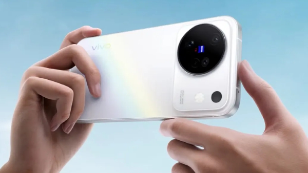 Vivo வேற மாறி.. 7500mAh பேட்டரி.. 90W ஃபாஸ்ட் சார்ஜிங்.. SONY கேமரா!