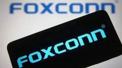 తెలంగాణ లో Foxconn భారీ ప్లాంట్ ! 25 వేల మందికి ఉద్యోగాలు..!