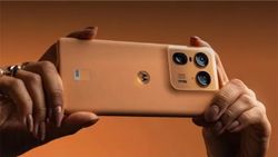 ఈ కొత్త Motorola ఫోన్ ఇండియాలో లాంచ్ అయ్యేది రేపే! స్పెసిఫికేషన్ల వివరాలు 