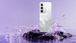 రూ.12999 కే 6000mAh బ్యాటరీ, 6.67 అంగుళాల HD+ డిస్‌ప్లే, IP64 రేటింగ్‌ 5G స్మార్ట్‌ఫోన్‌..!