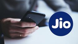 రోజువారీ డేటా ఖర్చు అయిపోయిందా.. రూ.100 కంటే తక్కువ ధరలో డేటా ప్యాక్స్‌ మీకోసం..! 