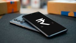 Motorola Edge 70 Pro రాకతో షాక్.. 6500mAh బ్యాటరీతో సంచలనం!