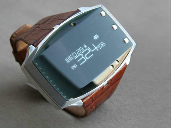 దిమ్మతిరిగే వాచీలు.. కూల్ టెక్నాలజీతో