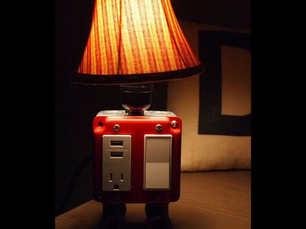 బ్యాటరీ ఛార్జర్లు (చిత్ర విచిత్రంగా)