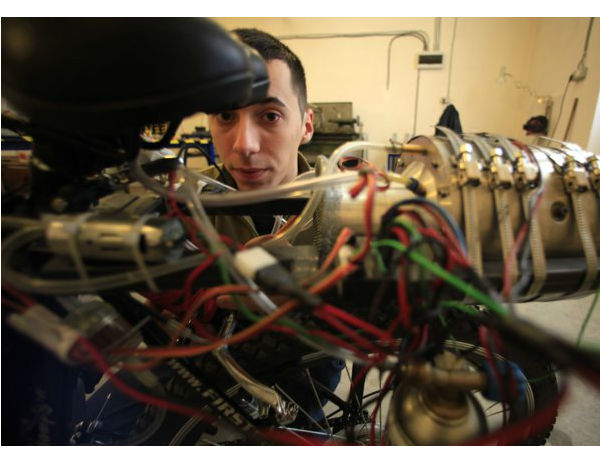  జెట్ ఇంజన్ సైకిల్.. చూస్తే దిమ్మ తిరగాలా!