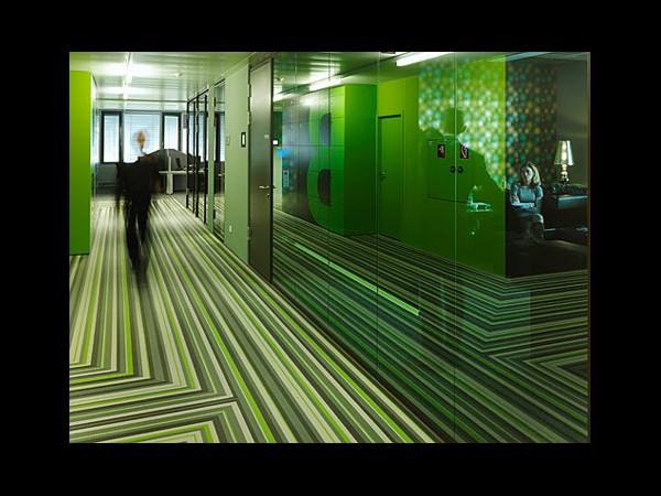 మైక్రోసాఫ్ట్ కొత్త ఆఫీస్.. దిమ్మతిరిగే లుక్!