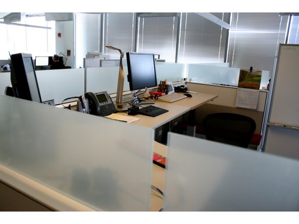  ఆడోబో ఆఫీస్‌ ఫోటోలు (జిల్ జిల్ జిగేల్)