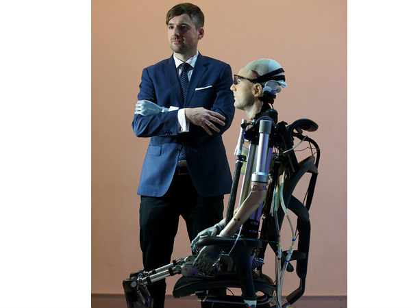 ప్రపంచపు తొలి కృత్రిమ మనిషి ‘రెక్స్’