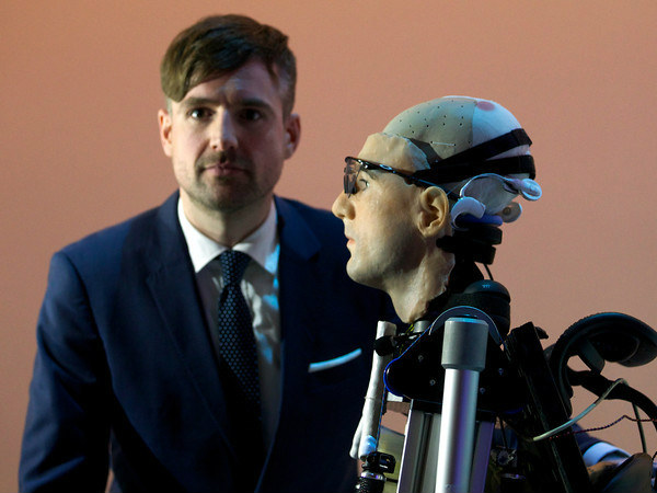 ప్రపంచపు తొలి కృత్రిమ మనిషి ‘రెక్స్’