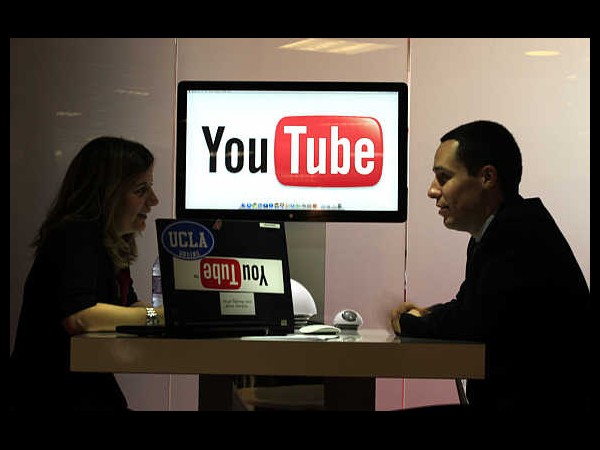 యూట్యూబ్, 2004 (YouTube, 2004):