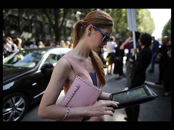 యాపిల్ ఐప్యాడ్ ఆవిష్కరణ, 2010 (Launch of iPad, 2010):