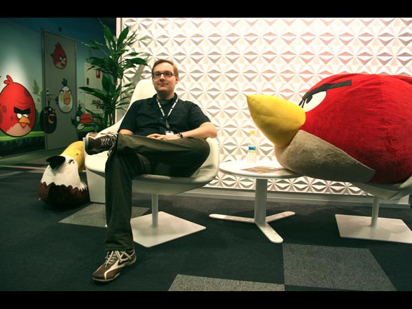 యాంగ్రీ బర్డ్స్ గూటిలో..... (ఫోటో గ్యాలరీ)