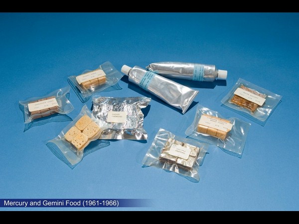 వ్యోమగాములు కక్ష్యలో తినే ఆహారం ఏలా ఉంటుంది..?