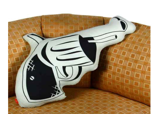 తుపాకిలో కండోమ్..