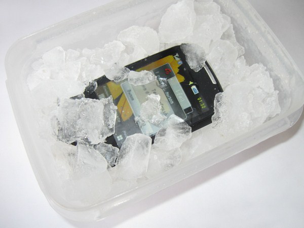 ఐస్‌లో బ్యాటరీలు (Batteries On Ice):
