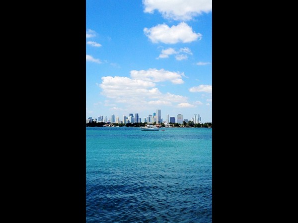 కత్తిలాంటి వాల్ పేపర్లు (మీ స్మార్ట్‌ఫోన్‌...కే)