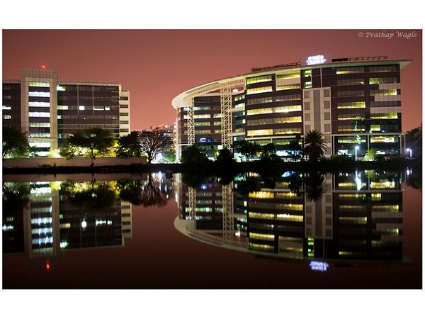 బెంగుళారు బ్యాగ్‌మానీ టెక్ పార్క్ (సాఫ్ట్‌వేర్ అడ్డా)