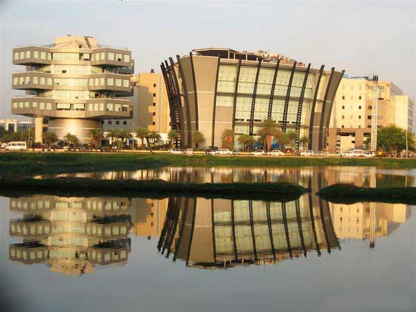 బెంగుళారు బ్యాగ్‌మానీ టెక్ పార్క్ (సాఫ్ట్‌వేర్ అడ్డా)