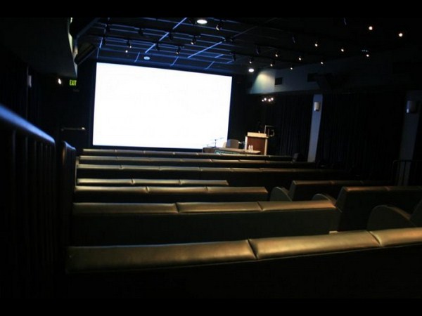 ఆ గదుల్లో..?